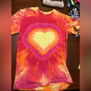 Women’s tie die tee size small